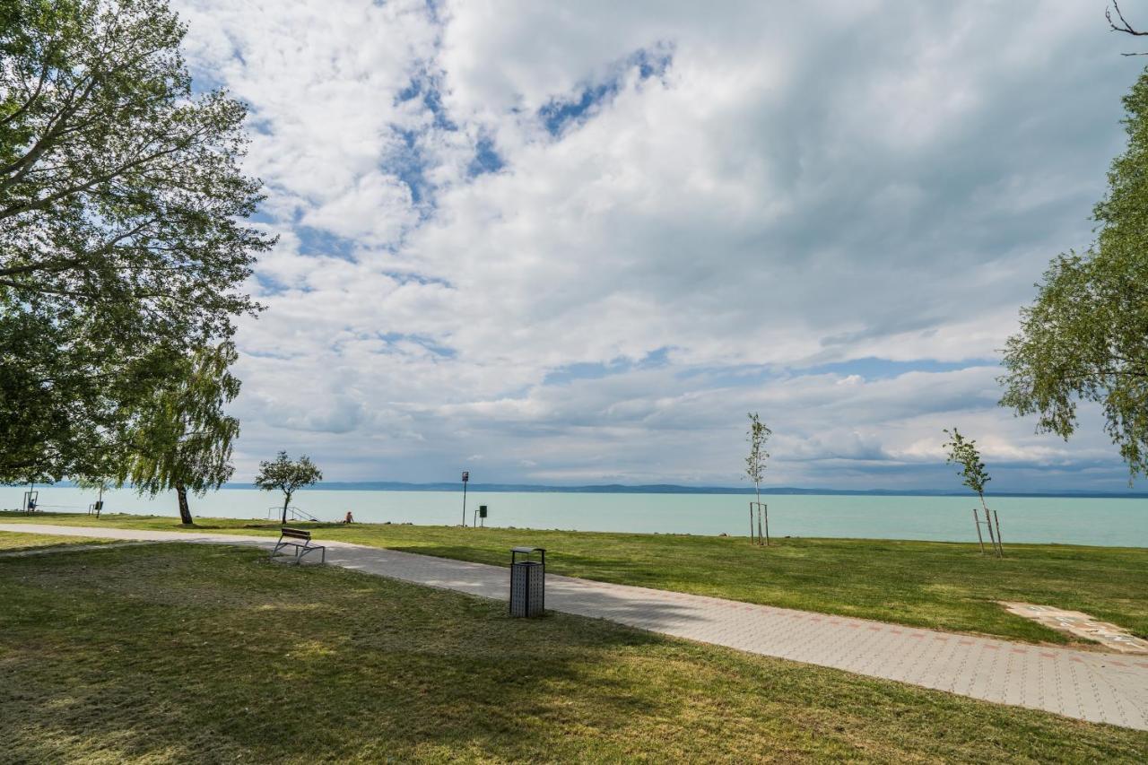 Myflat Golden Coast Panorama Apartment Siófok Exterior foto